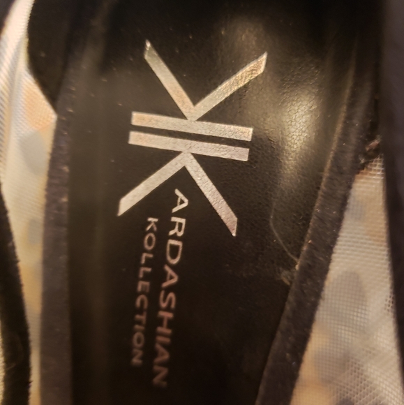 Kardashian leopard and black heels! - Picture 5 of 8